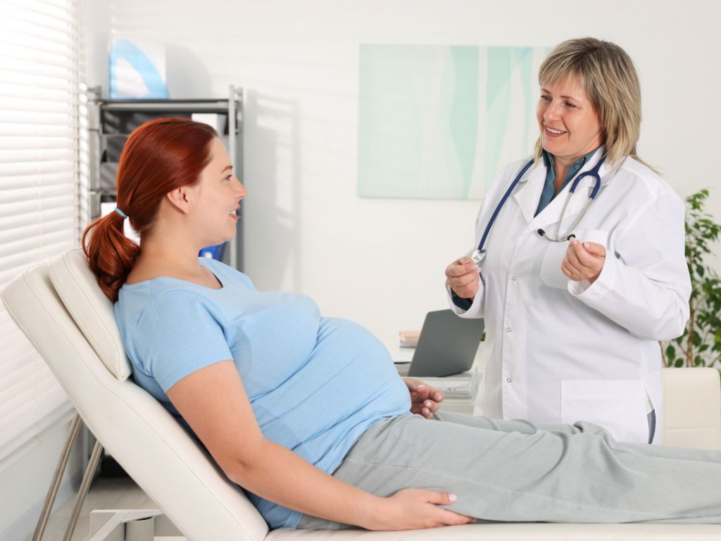 chiropractor in Langley providing specialized treatment during pregnancy