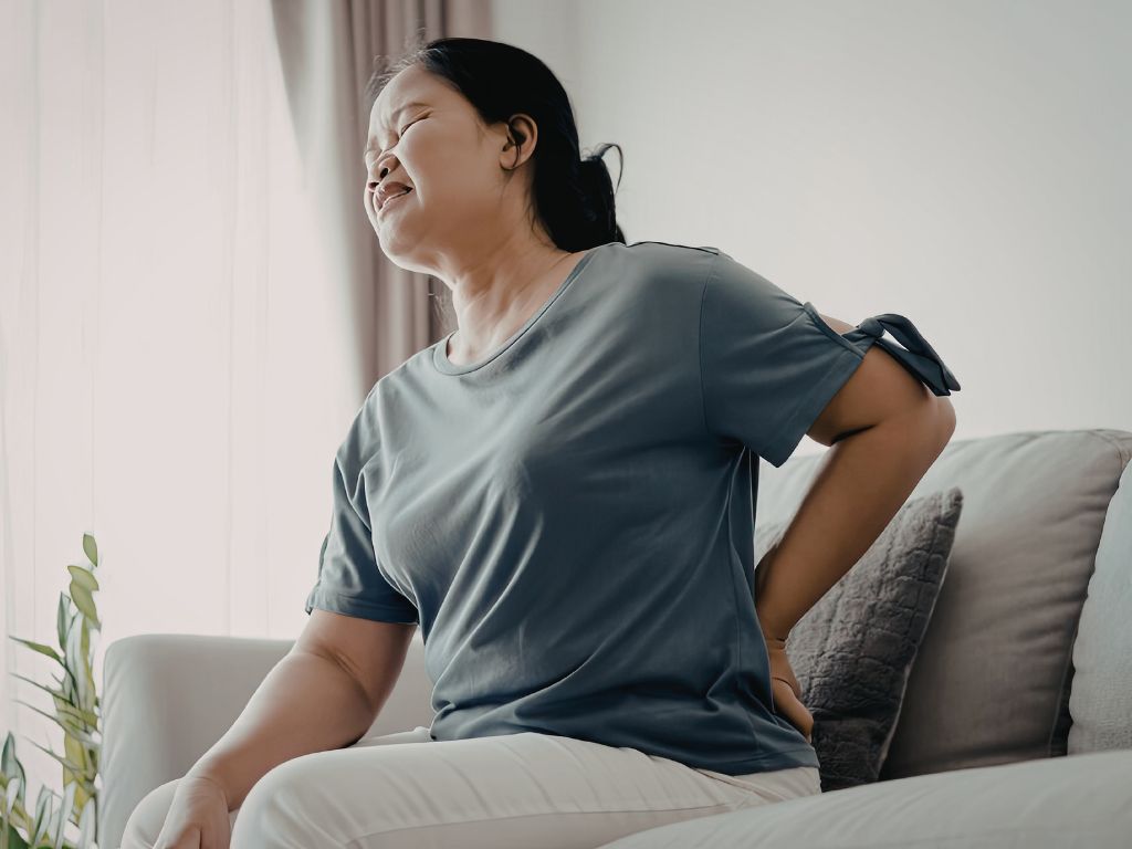 Chiropractor in Surrey providing specialized treatment for lower back pain