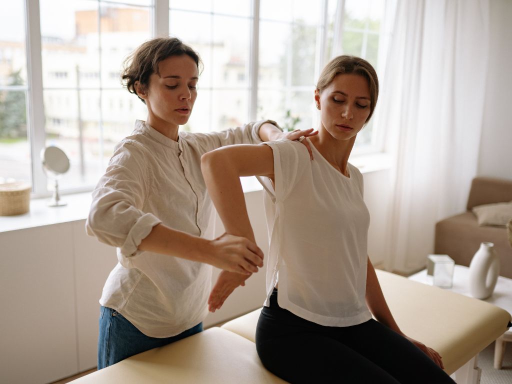 Chiropractor in Surrey and Langley supporting your body and movement.
